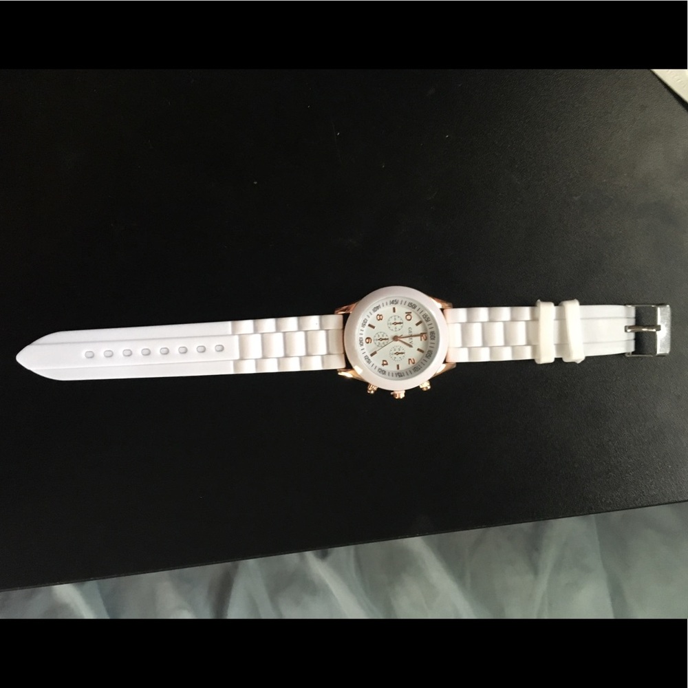 Women’s white & rose gold silicone band watch NEW